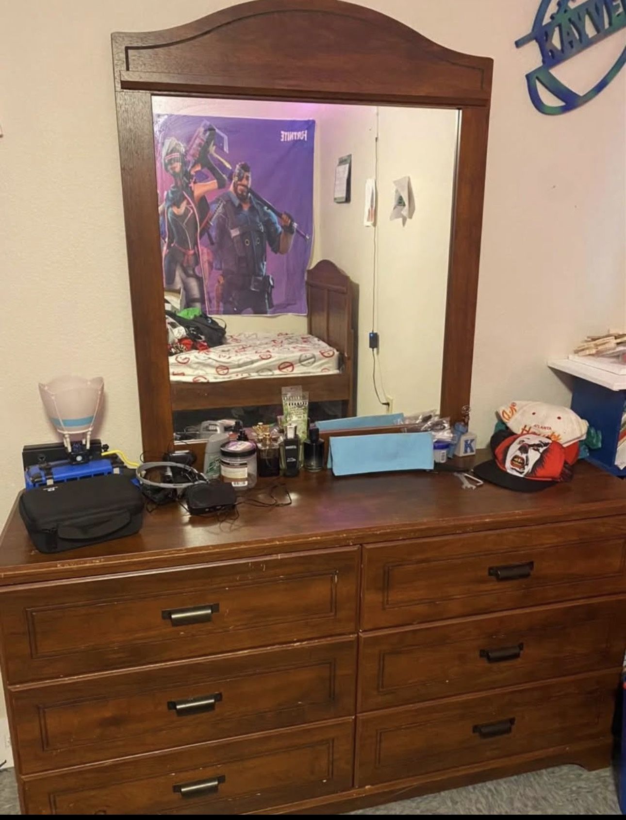 Twin bed frame and dresser with mirror