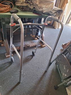 Drive Deluxe Folding Walker