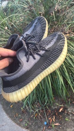Yeezy  size 9 1/2
