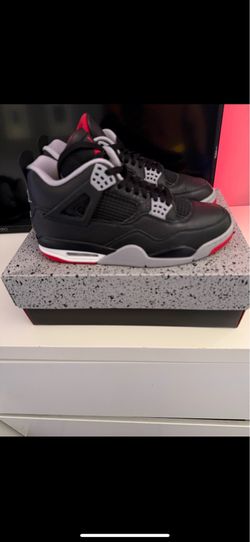 Jordan 4 “Red cemet”