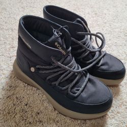 Columbia Slopeside Village Omni-Heat Mid Boots