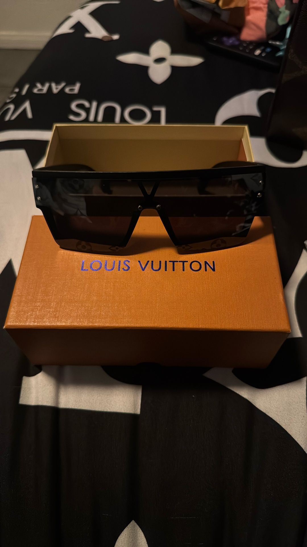 Louis Vuitton Sun Glasses