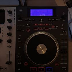 NUMARK MIXDECK BUNDLE