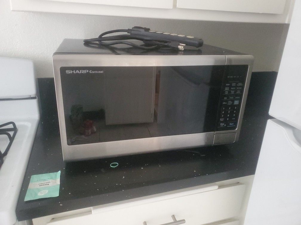 Sharp Carousel Microwave