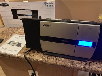 Jensen wall mountable bluetooth stereo