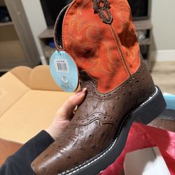 Justin Gypsy Women’s Ostrich Print Western Boots – Size 7 (New)