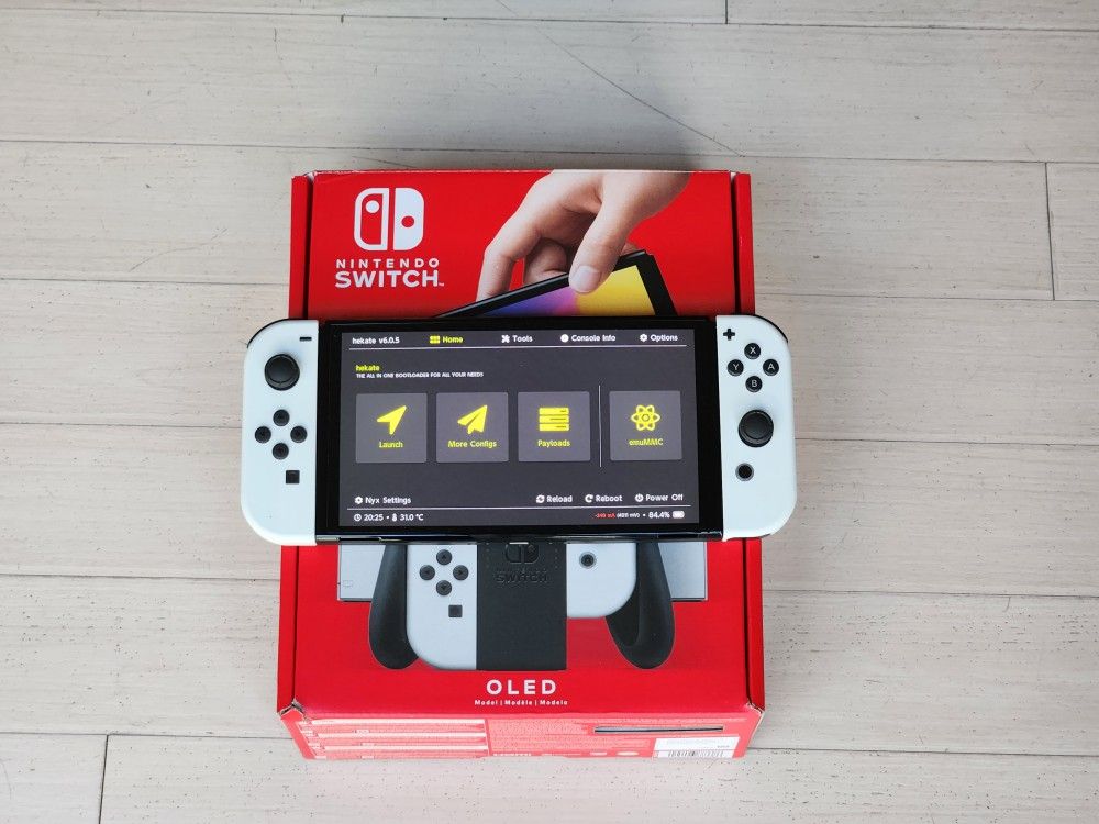 BRAND NEW NINTENDO SWITCH OLED (JAILBROKEN/CHIPPED) 512GB MEMORY CARD 7000 GAMES INSTALLED, TRIPLE-BOOT LineageOS 18.10