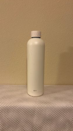 KIVY 32oz Stainless Steel Insulated Water Bottle - Leak Proof, Keeps Cold Up to 24 Hours, Hot Up to 18 Hours - 1 Liter Capacity, Premium Insulation, L