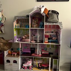 Doll House 