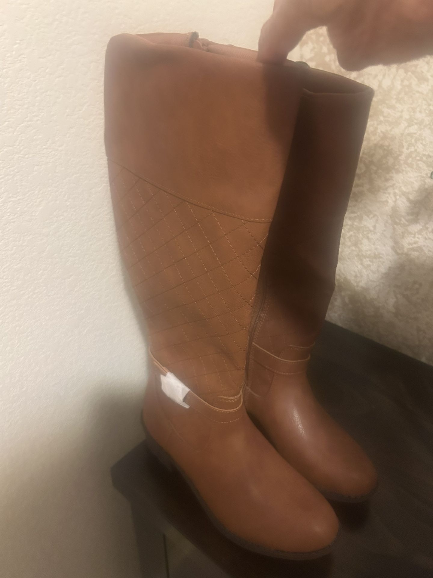 Woman boots