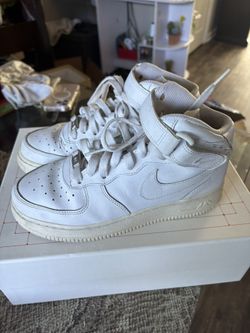 Nike Air Force - Size 5y