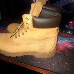Timberland Mens Classic 6s Size 8 