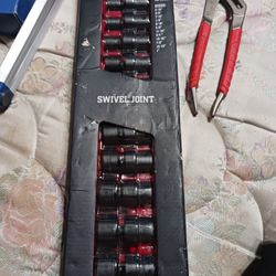 Icon swivel impact sockets