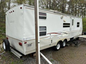 2002 Keystone Outback 26ft Camper