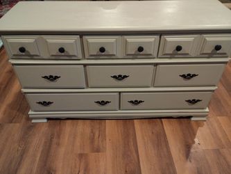 Dresser