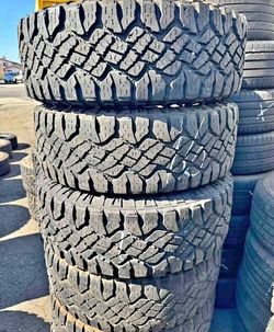 275/65/18 Goodyear Selling a set of 4 tires in excellent condition 🫡