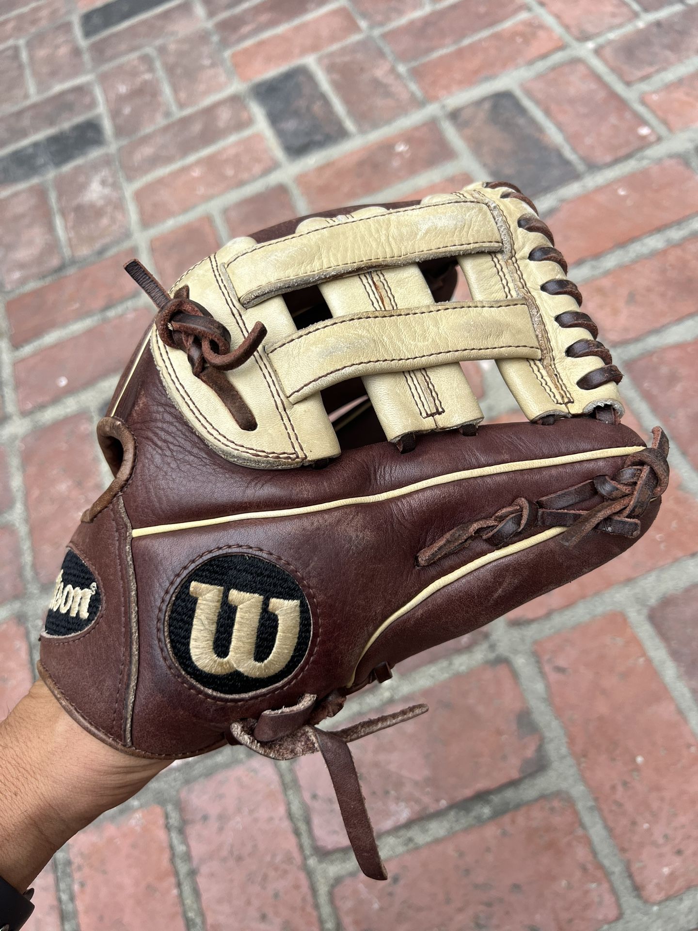Wilson A2000 Pro Stock 5C-DW5 11” Infield Glove Brown Tan
