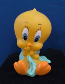Vintage 1994 Tyco Playtime Warner Bros. squeezable Tweety Bird Vinyl 4" toy