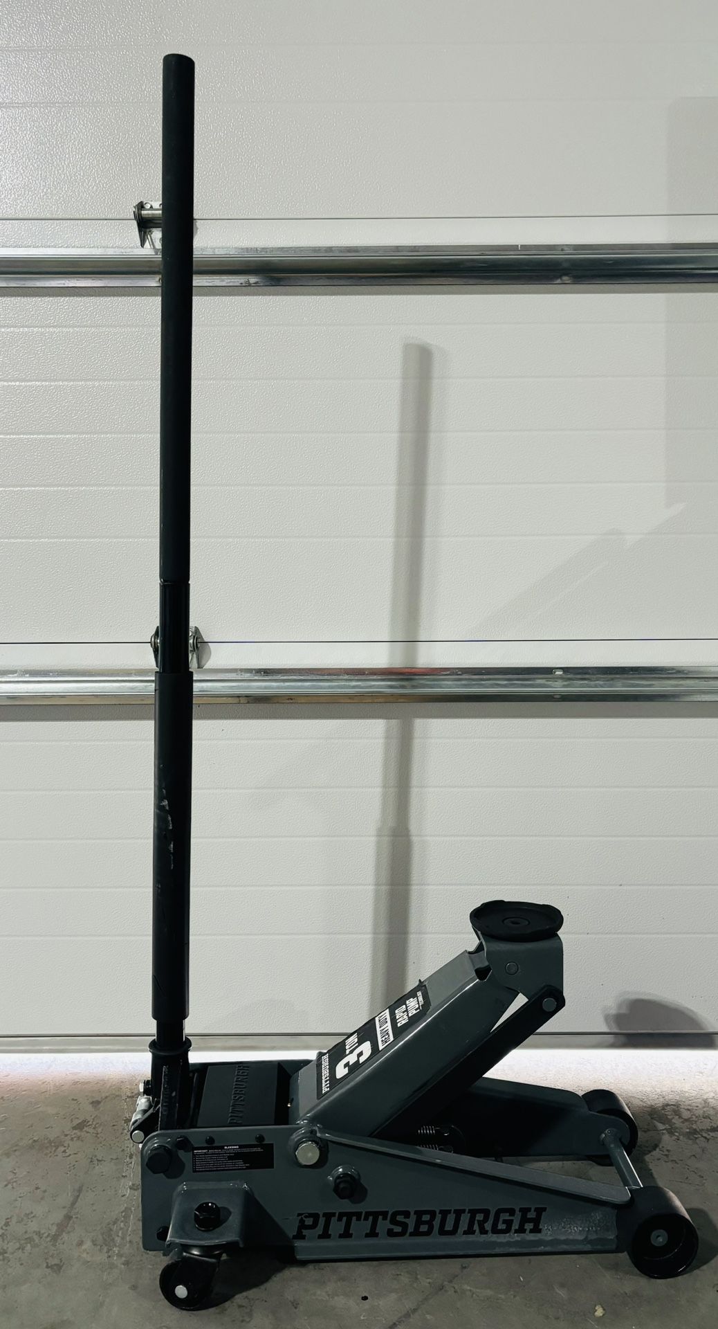 Pittsburgh 3 ton Low Profile Floor Jack