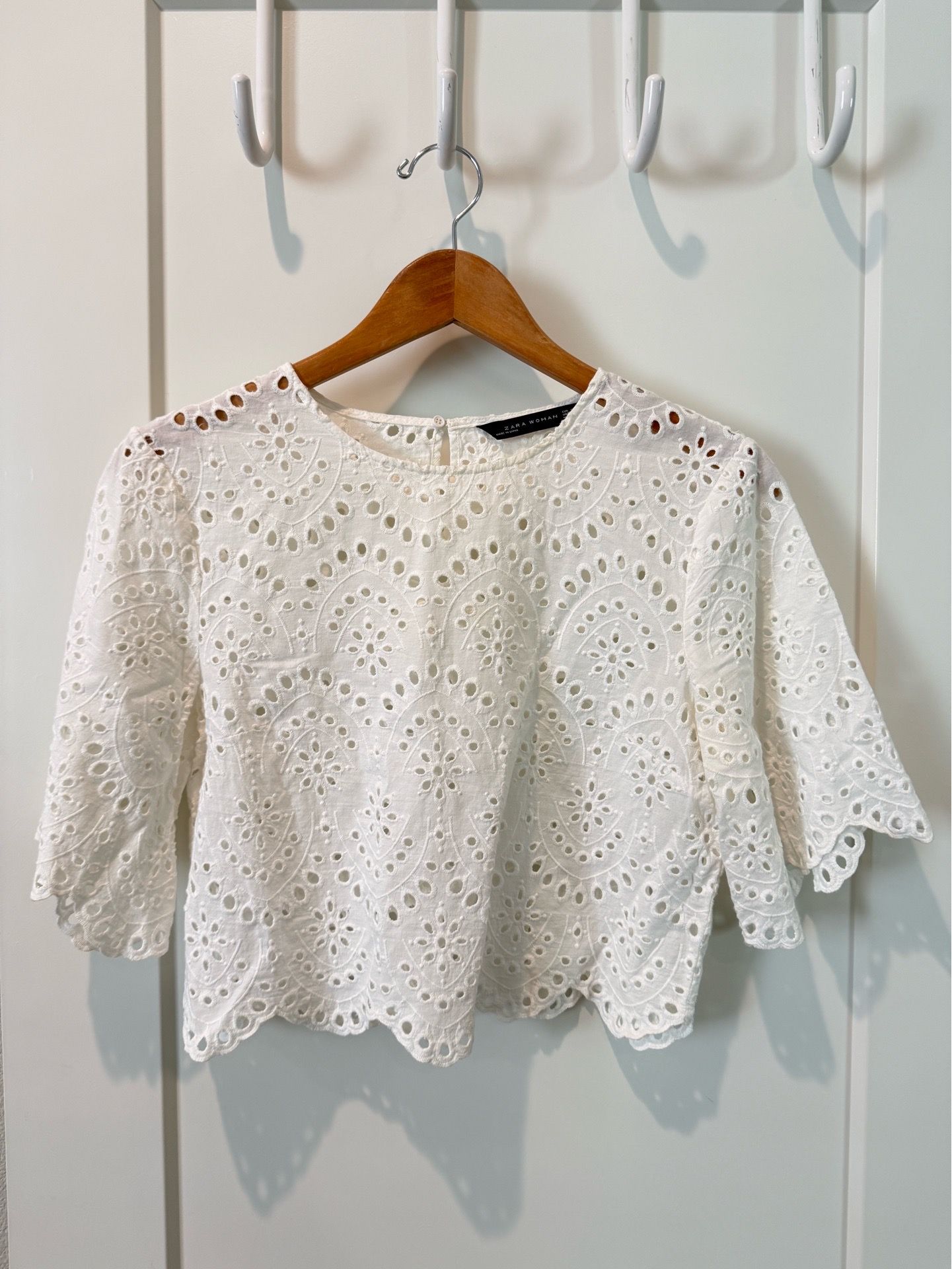 Zara Woman Cropped Floral White Shirt (Size M)