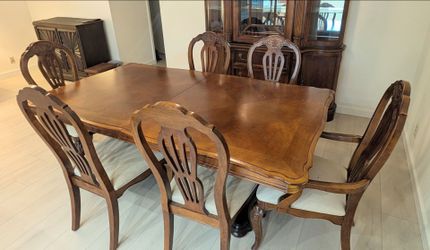 Beautiful Traditional Furniture Collection – Dining Set, Lighted China Cabinet & Queen Anne Sofa