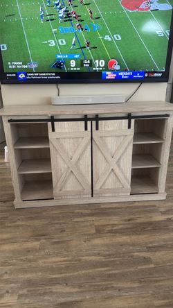 Farmhouse tv console- whitewashed