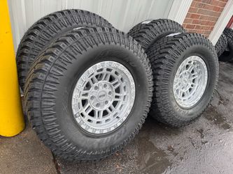 NEW 17x9 dts wheels wrapped in 35x12.50r17 atturo xt tires.