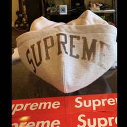 Supreme Hoodie