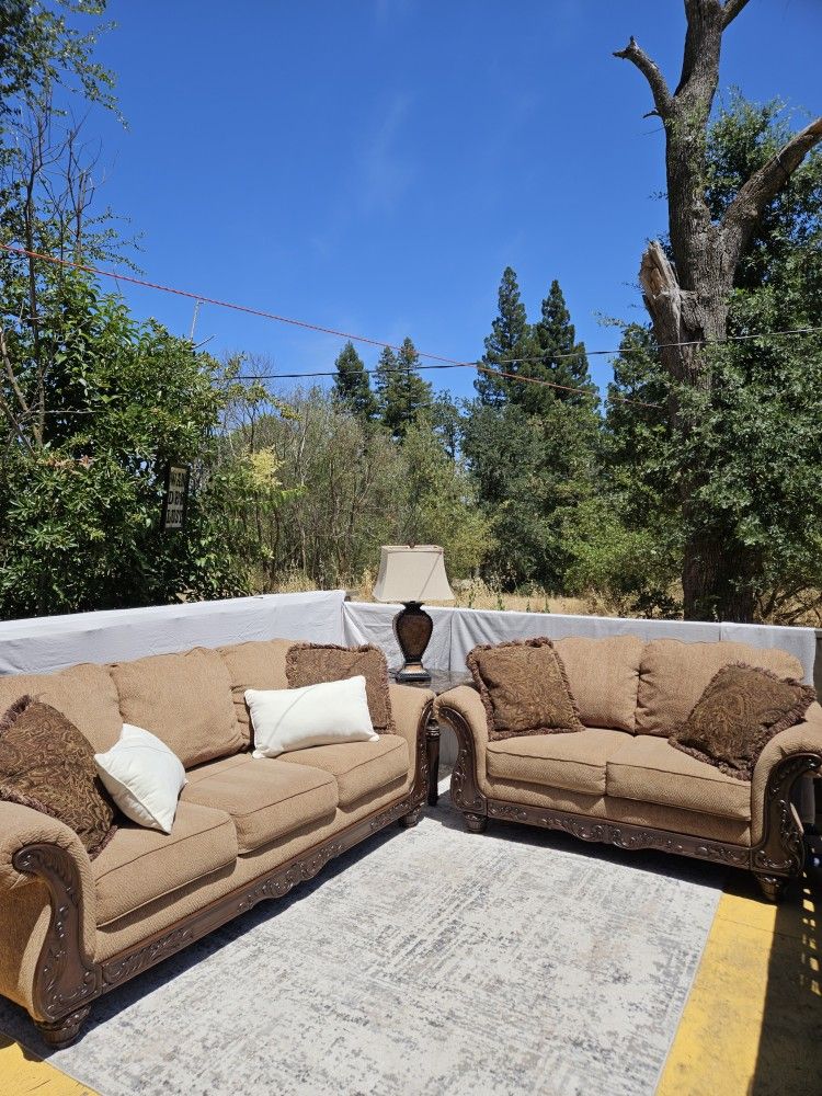 *FREE DELIVERY* Ashley couch & loveseat + tables & table lights