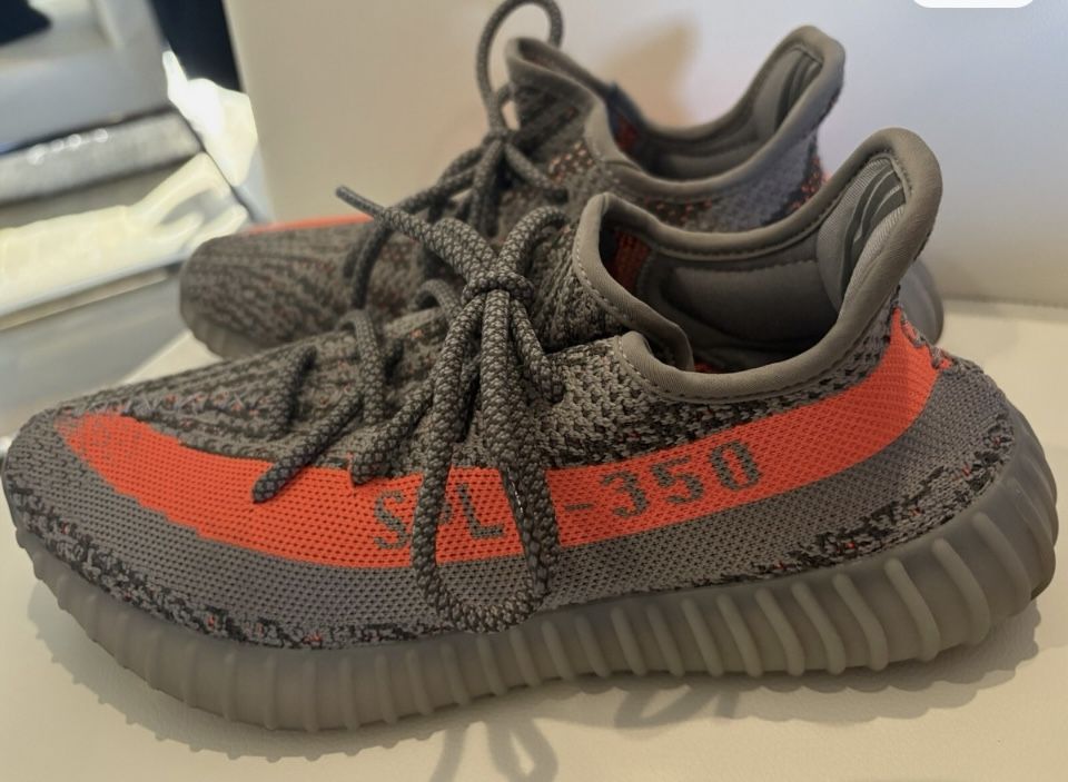 Authentic Size 7.5 - adidas Yeezy Boost 350 V2 Low Beluga