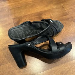 Woman’s Crocs Sandal Heels Shipping Avaialbe 