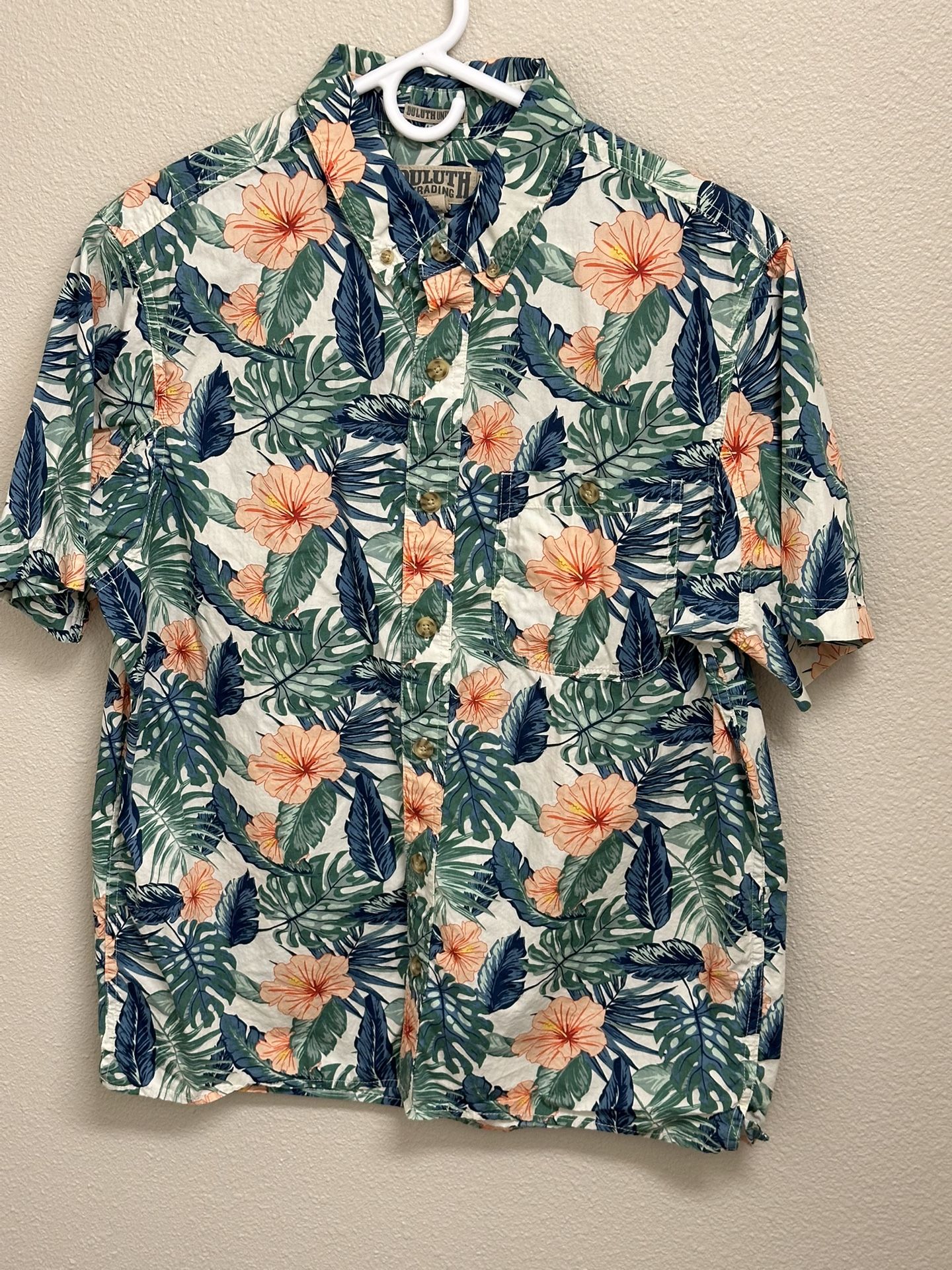 * Men’s DULUTH UNTUCKED Shirt Size Large * No Marks - Stains - Smoke Free Home - Bright Colors * Just cleaned out the closet and posting a lot of ni