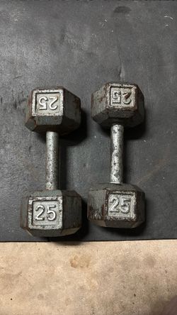 25lb (2) Dumbbells