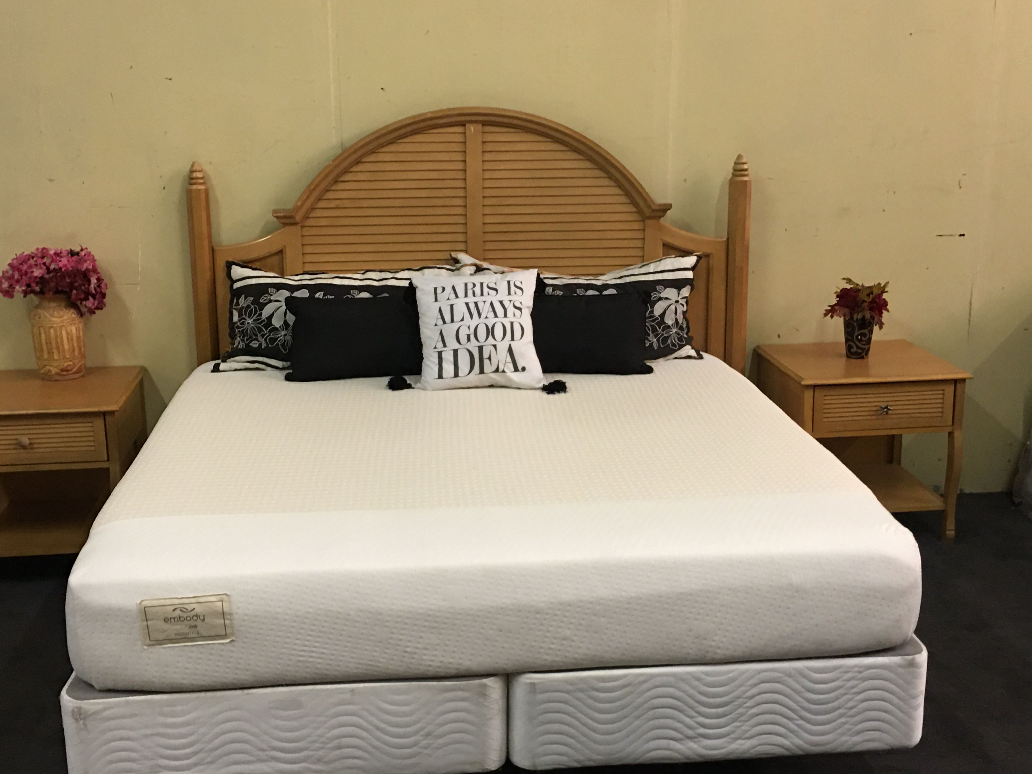 Complete king size bed with Sealy mattress & 2 matching nighstatnds-Can Deliver