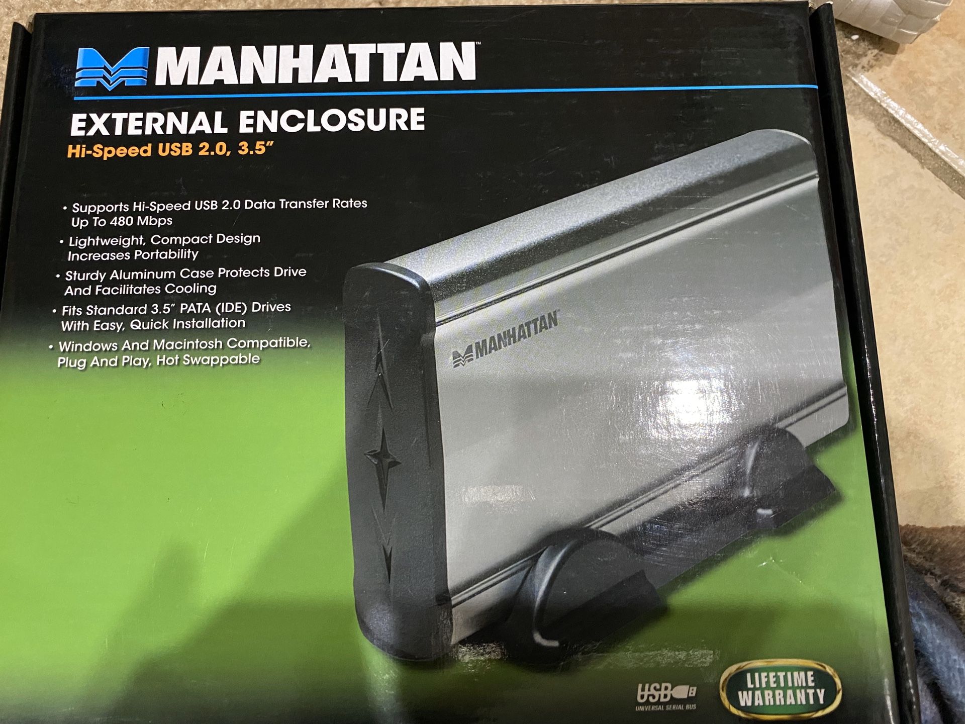 Manhattan external enclosure