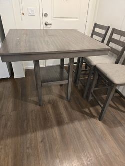 Dinning table