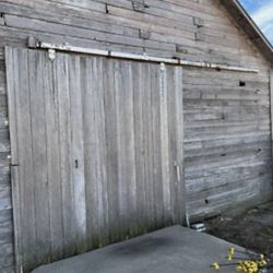 Vintage Barn Doors (2)