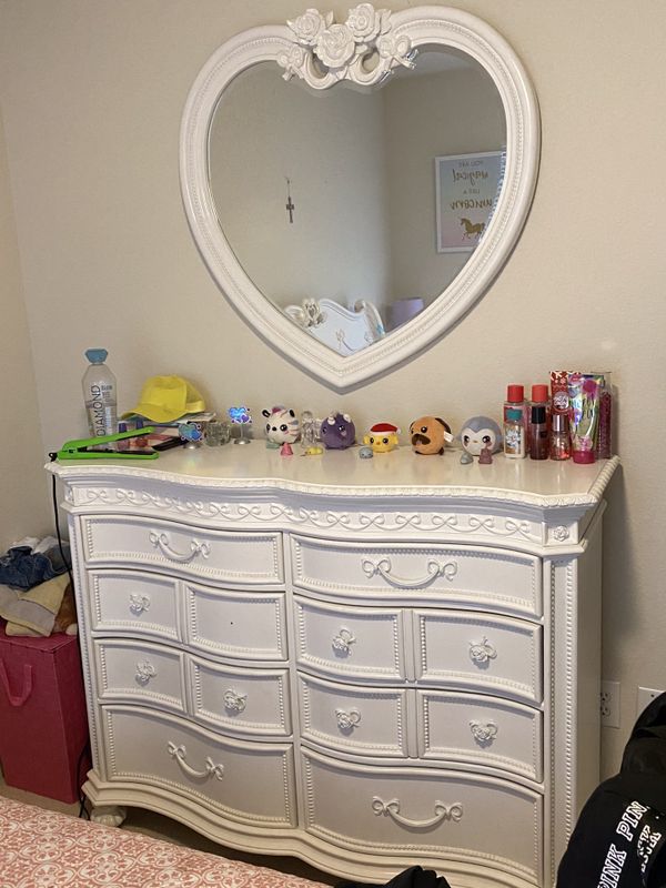 Full size princess bedroom set for Sale in San Antonio, TX ...