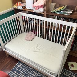 Toddler Conversion Crib / Bed