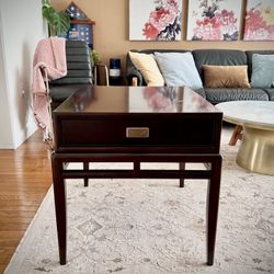 THOMASVILLE end table / night stand