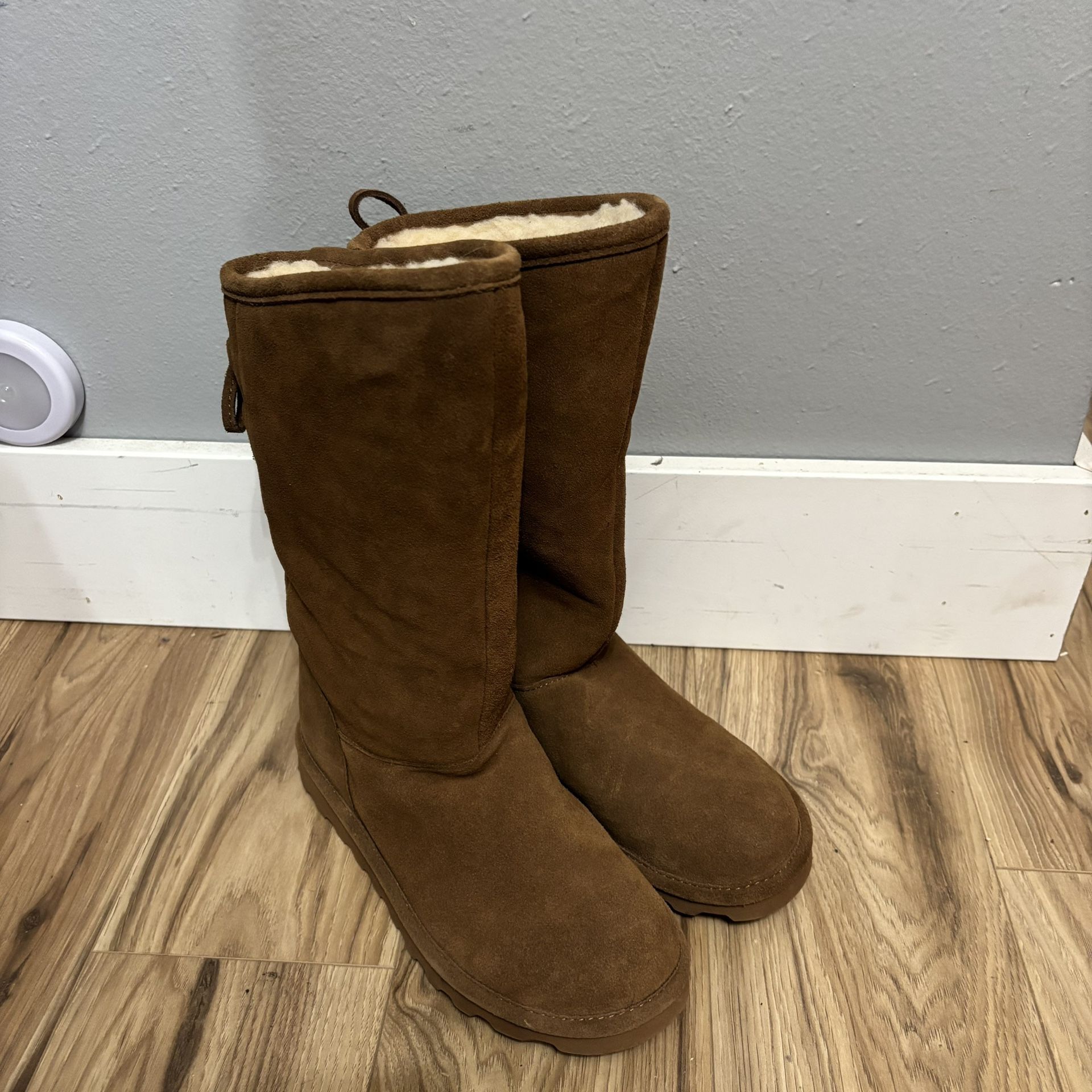 New Bear Paw Boots Size 9 *Run Small*