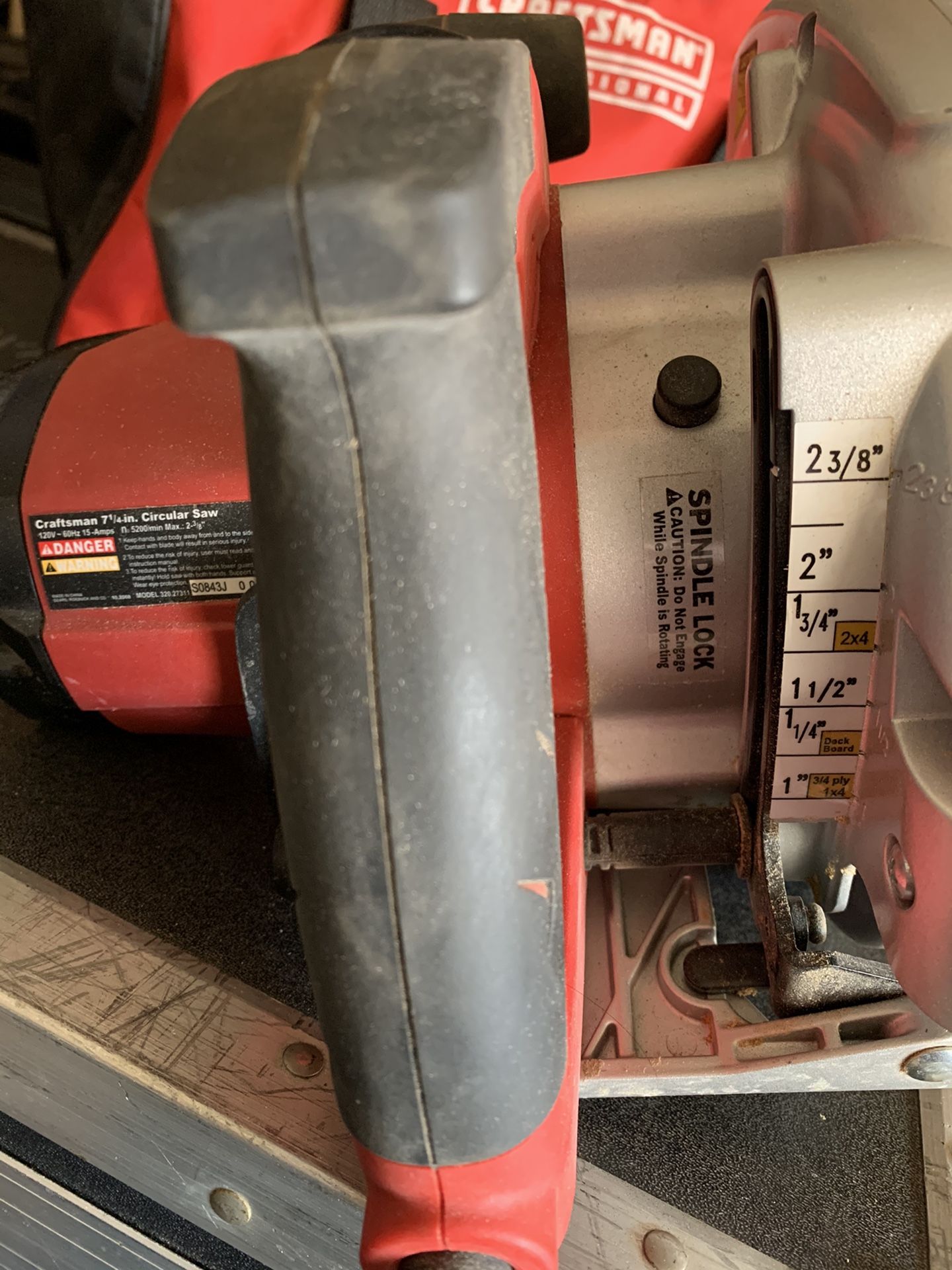 CRAFTSMAN 15 amp Corded 71/4" Circular Saw with Laser Trac for Sale in