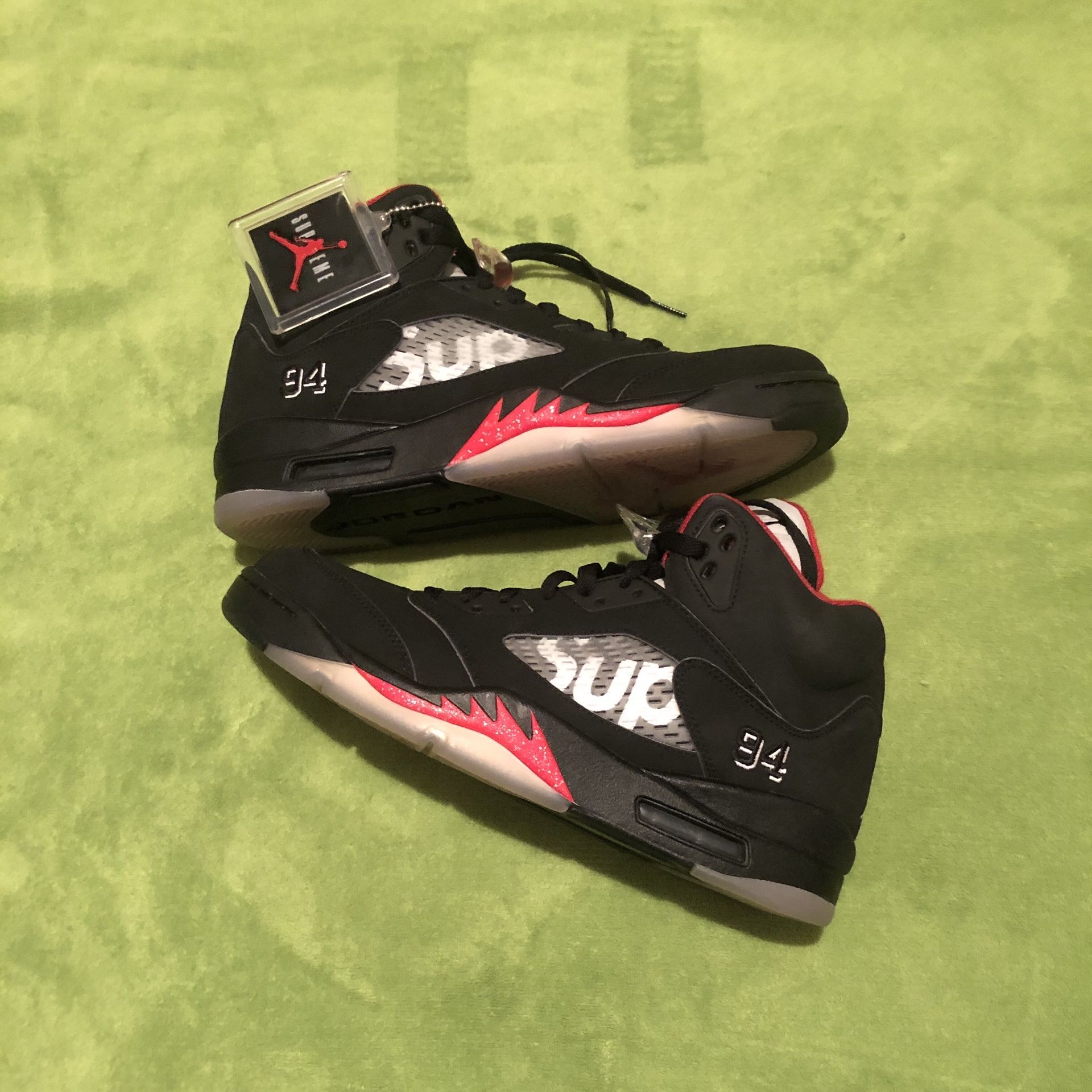 Supreme jordan retro 5 size 10