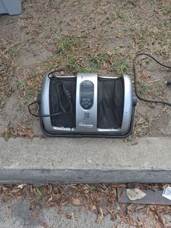 Feet massager