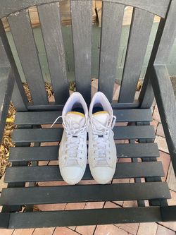 Men’s Converse Size 13