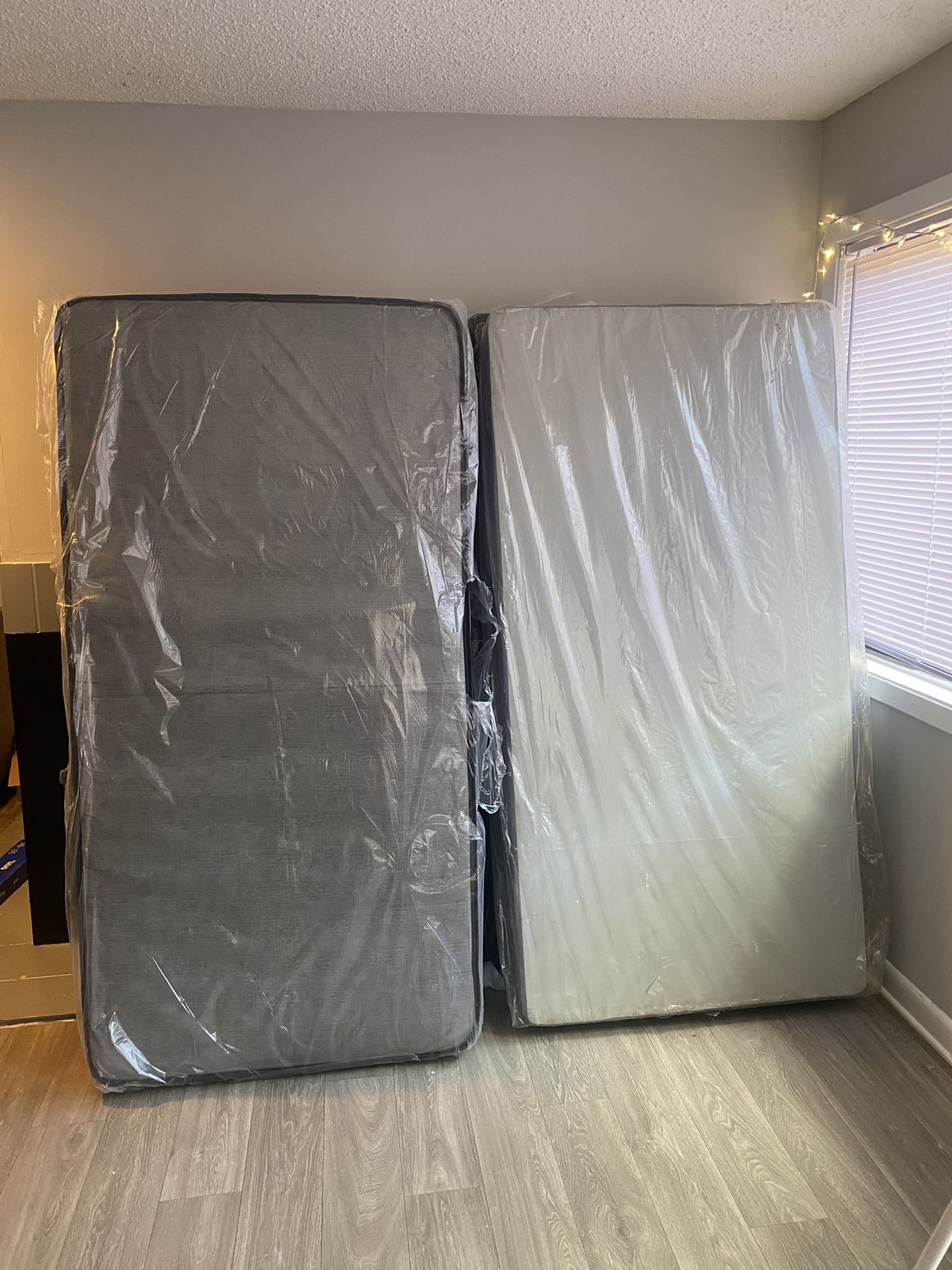 2 Twin Mattress And Box springs