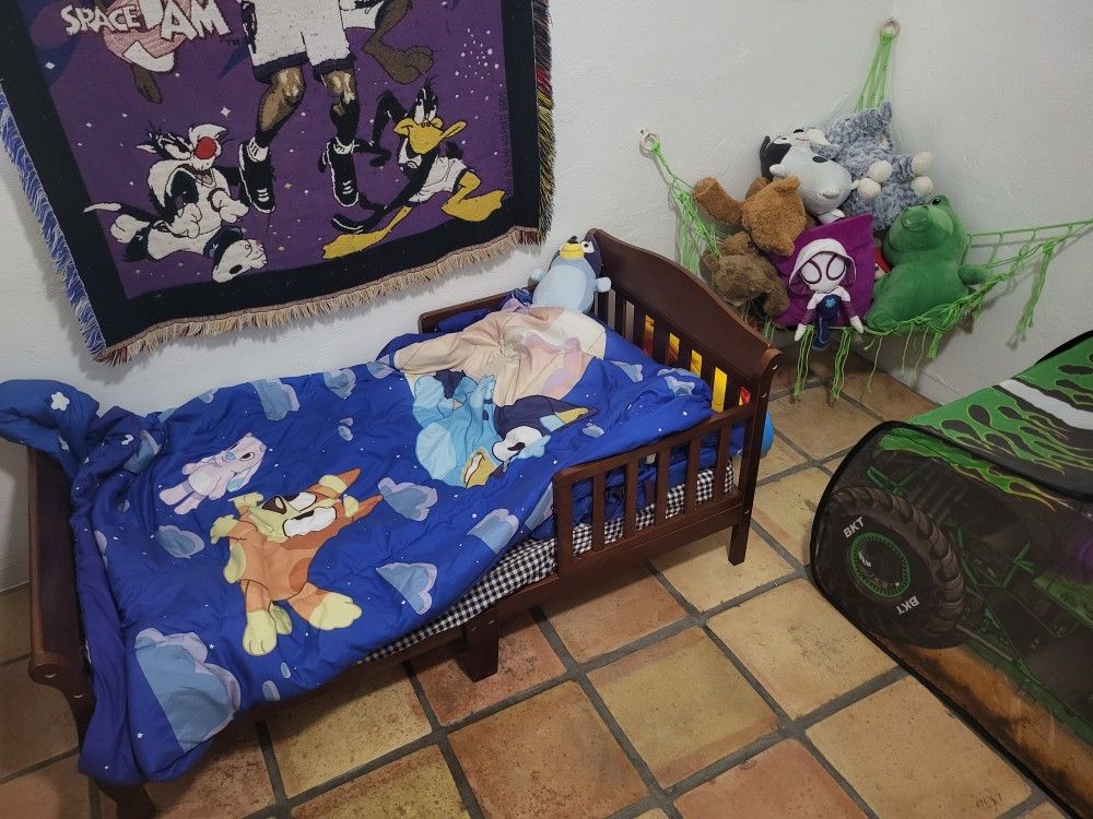 Toddler Bed Dark Wood- Toddler Size- Like New- Midtown