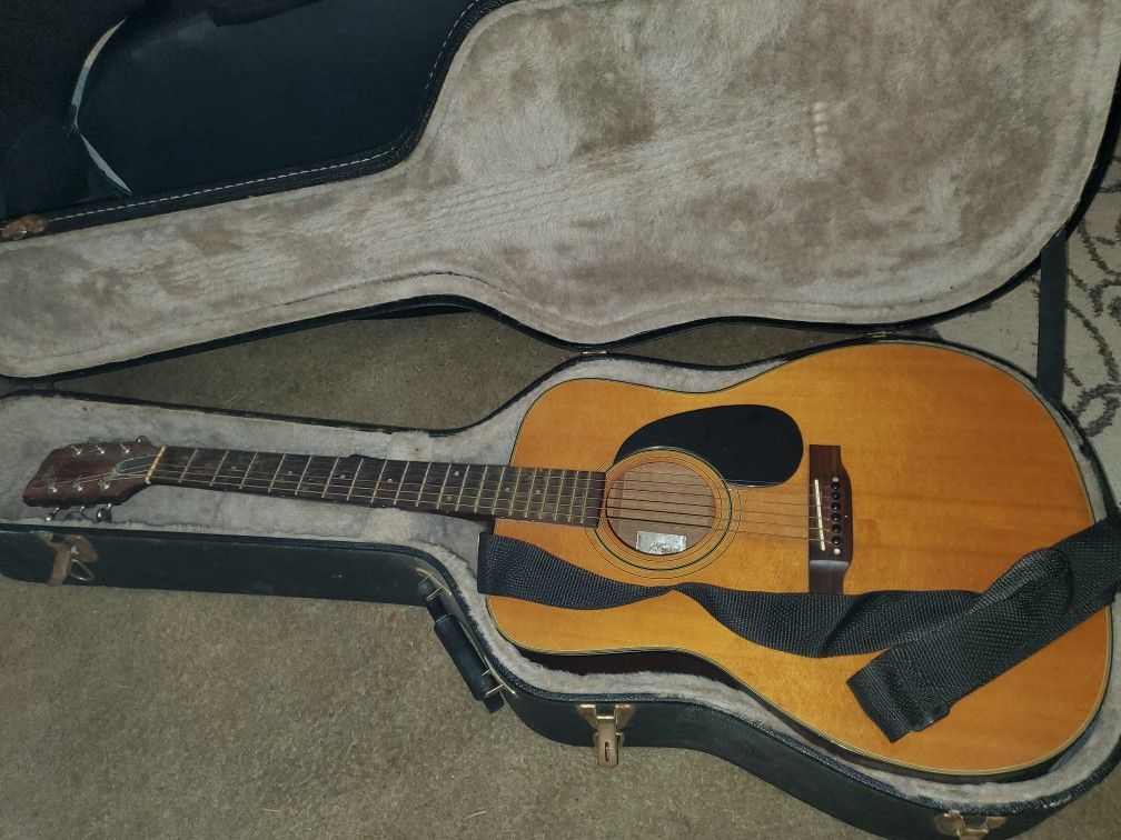 Old Guitar 🎸