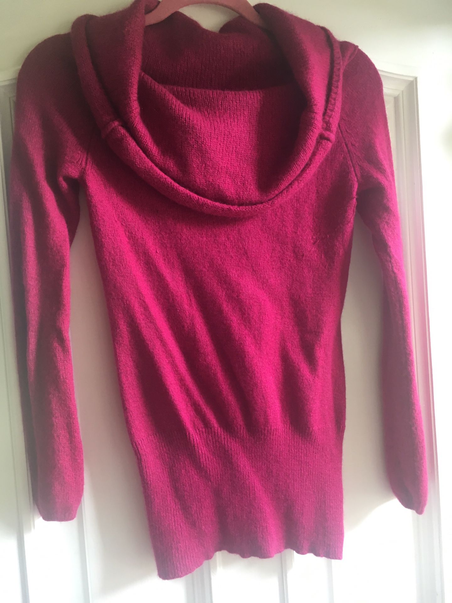 Ladies Wool Rabbit Hair and Cashmere Blend Hot Pink Sweater Size Small
