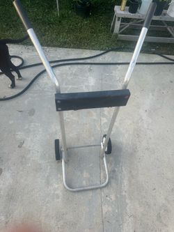 Small  outboard engine stand